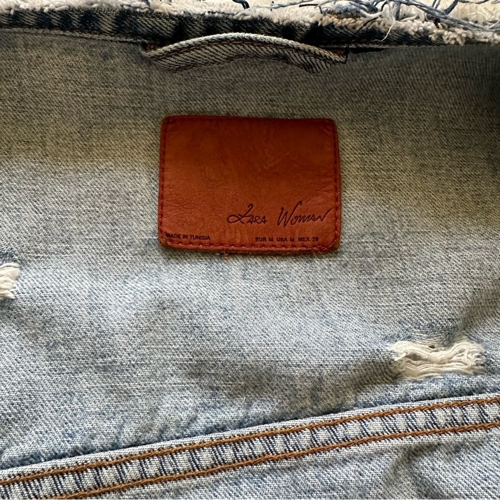 Zara Women’s Distressed Denim Oversized Button Down Vest Size M - Picture 3 of 13